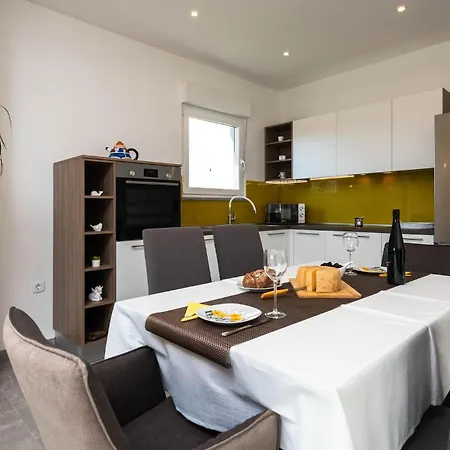 Pet Friendly In Holiday home *